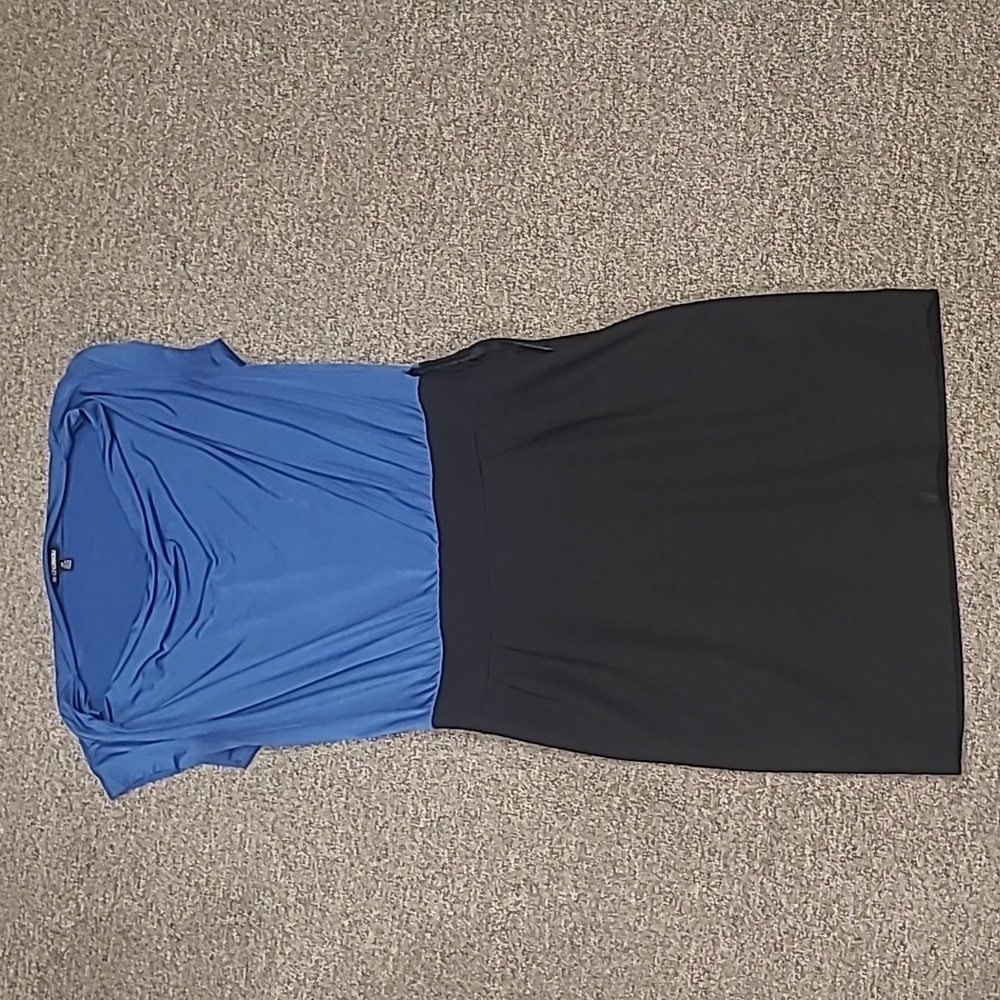 Scoop neck dress size sm